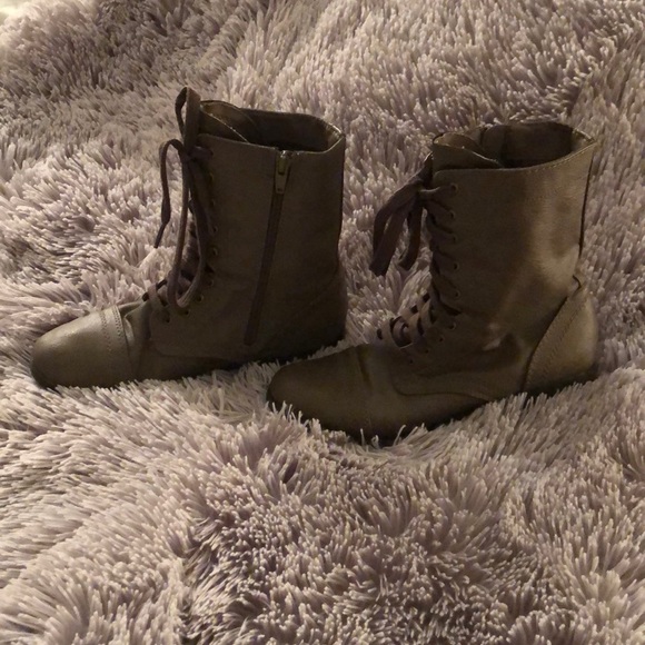 Lace up booties - Picture 2 of 3